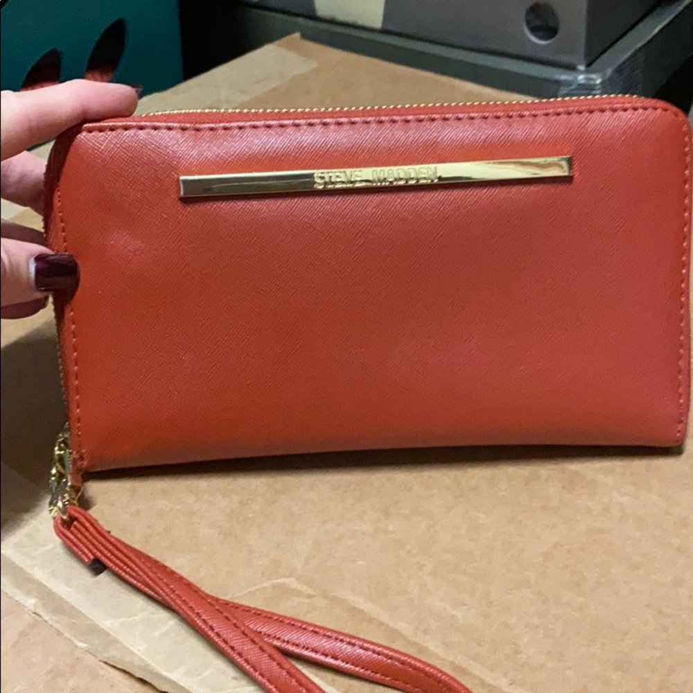 Steve Madden Accordion Wallet